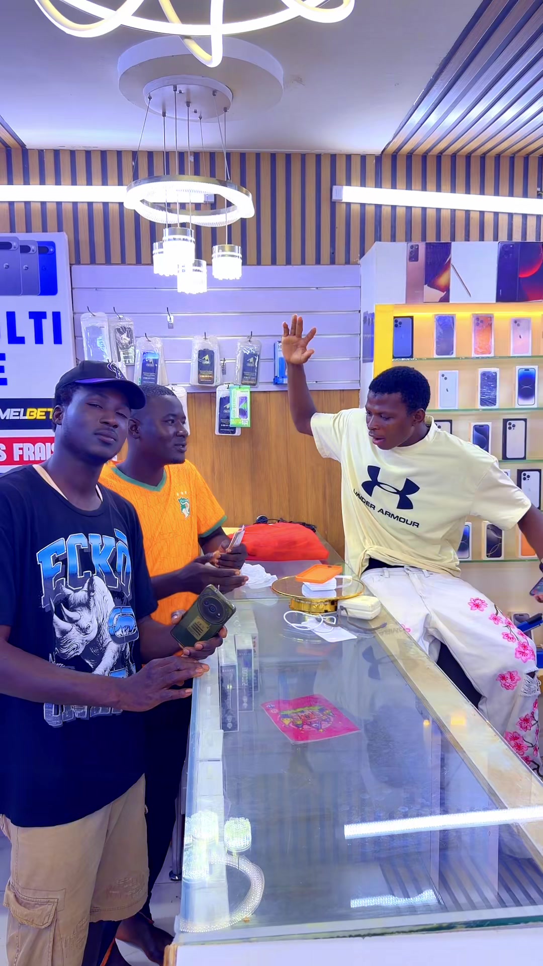 @daoudi🇧🇫✈️🇦🇪 multi service