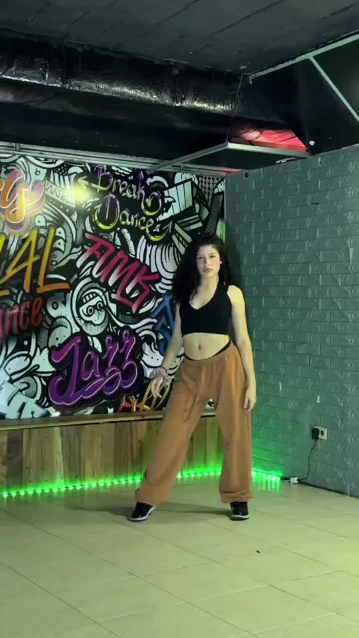 @Royal Dance Academia