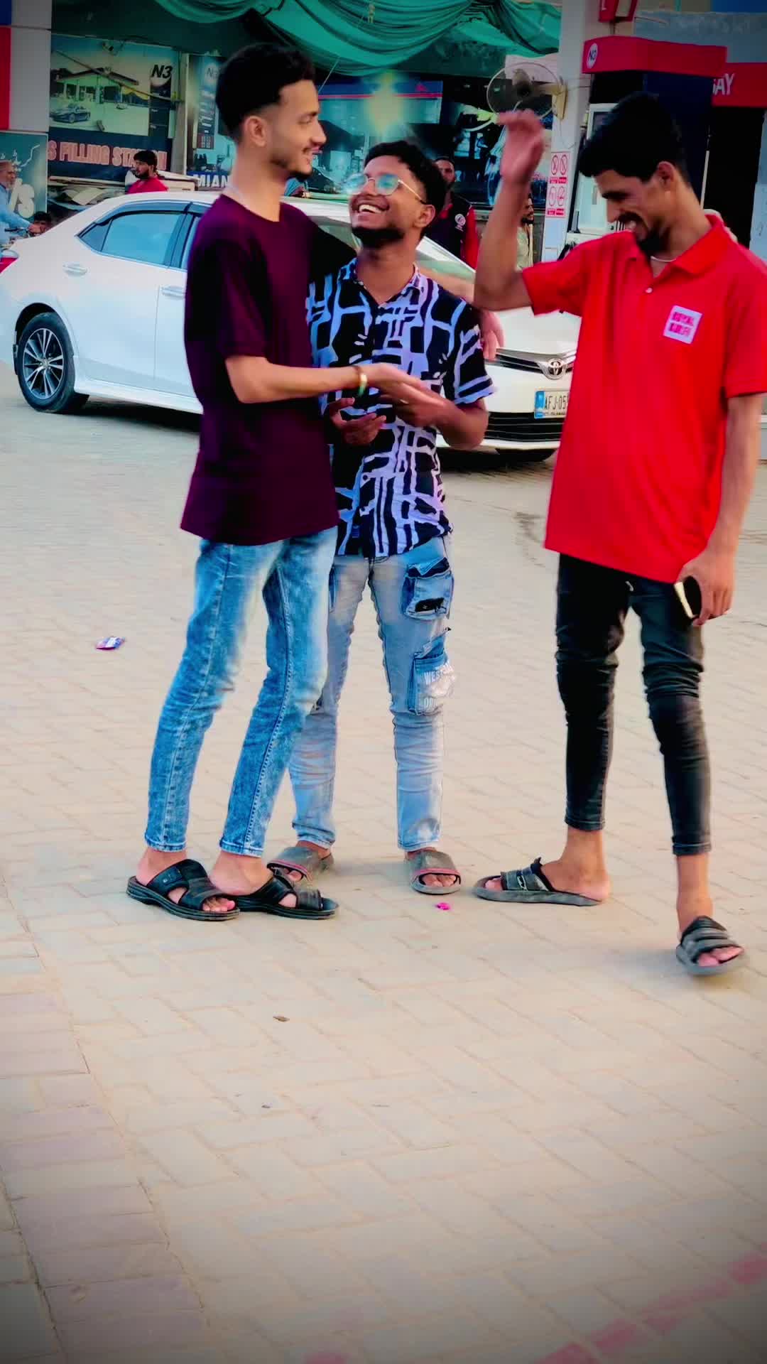 @HASSAN😎