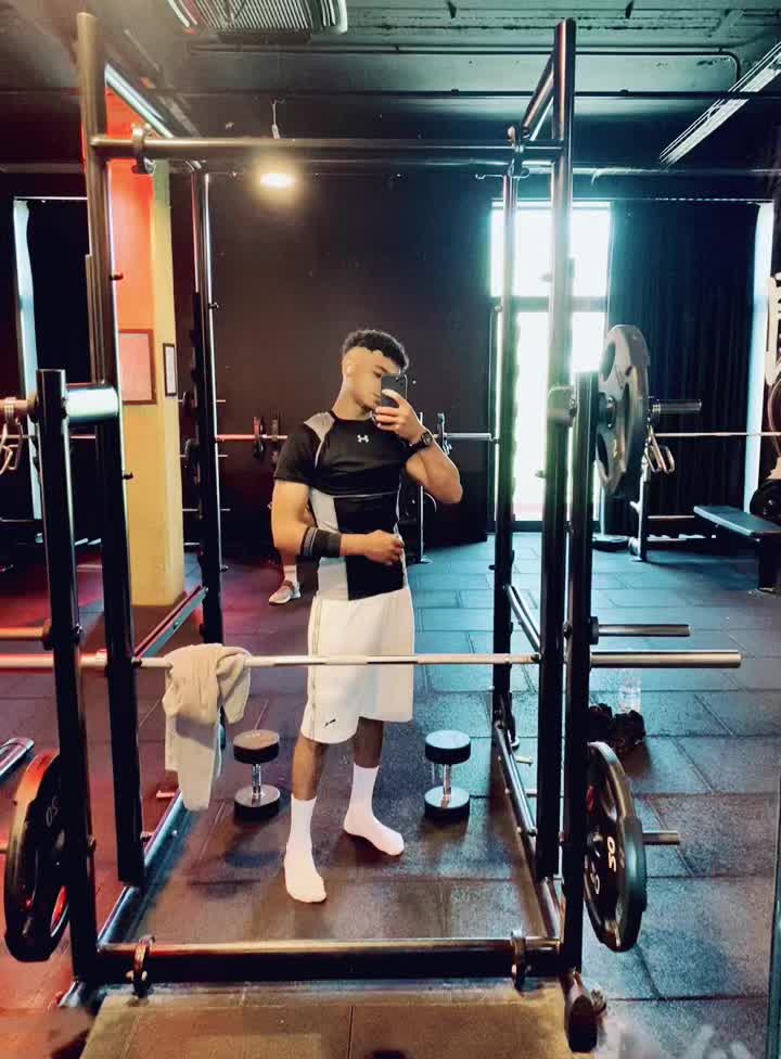 @mohamed 🕊️🖤