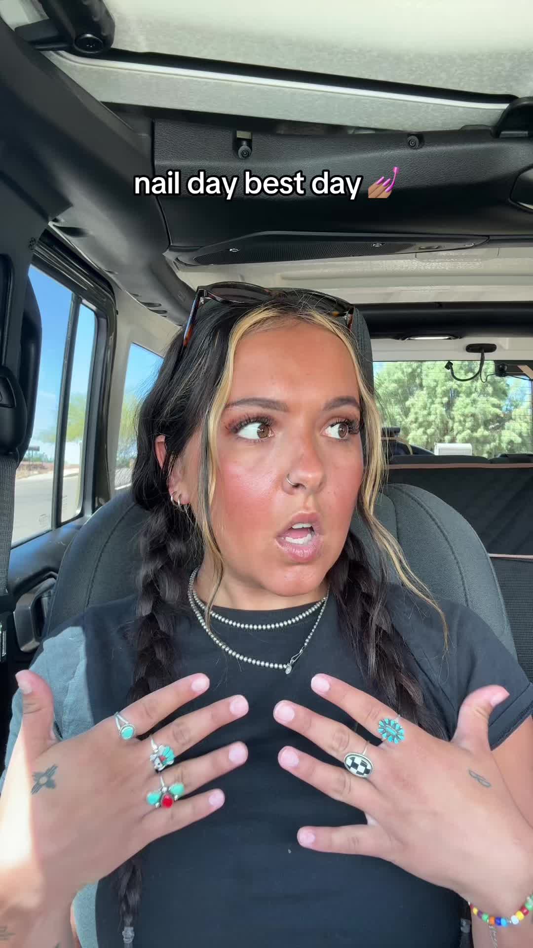 @pikivids_