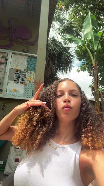 @AK🌸