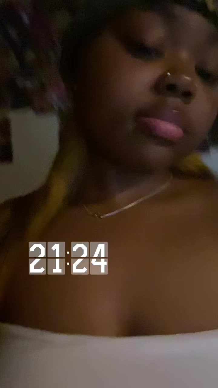 @queen fine thick shyt