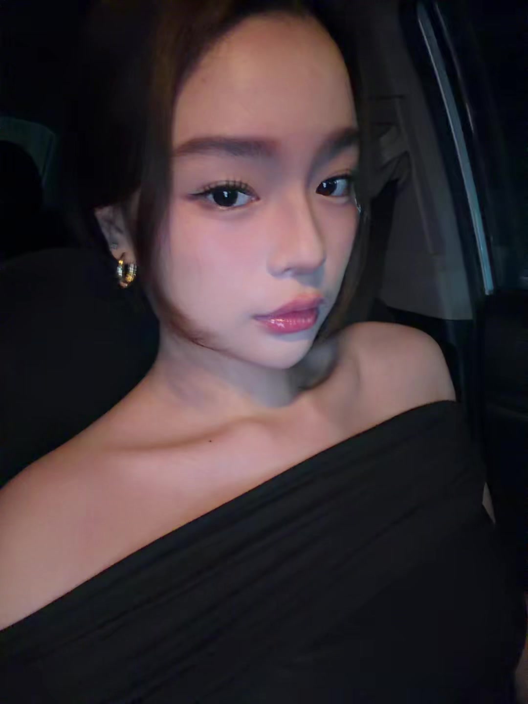 @𝘭𝘪𝘯𝘻𝘪