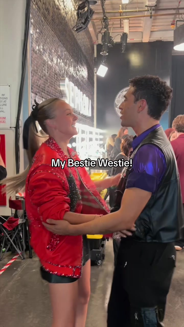 @Joelle Siwa