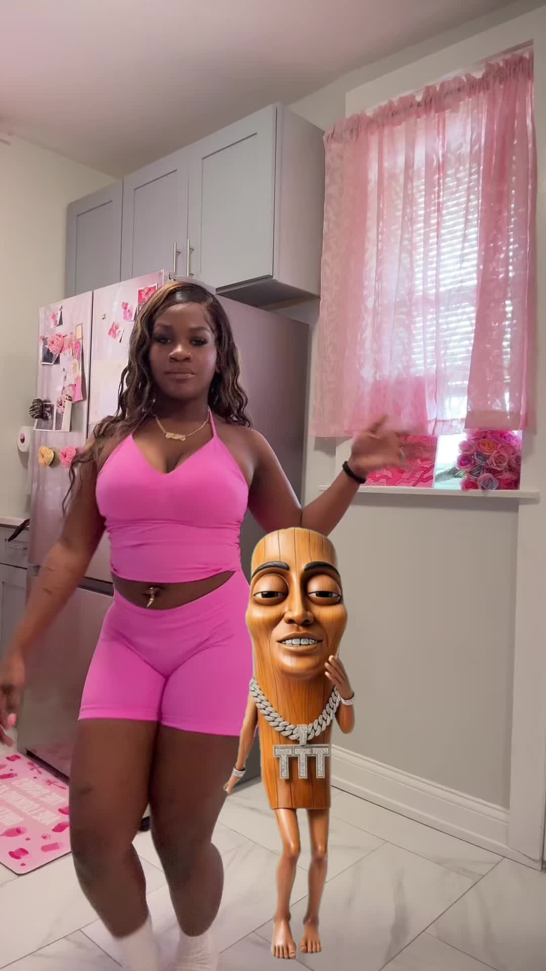 @nefertitixoxo