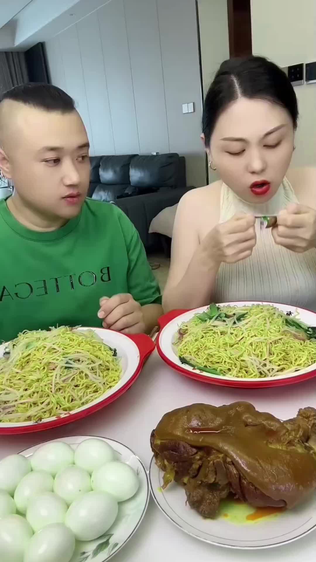 @foodmukbang