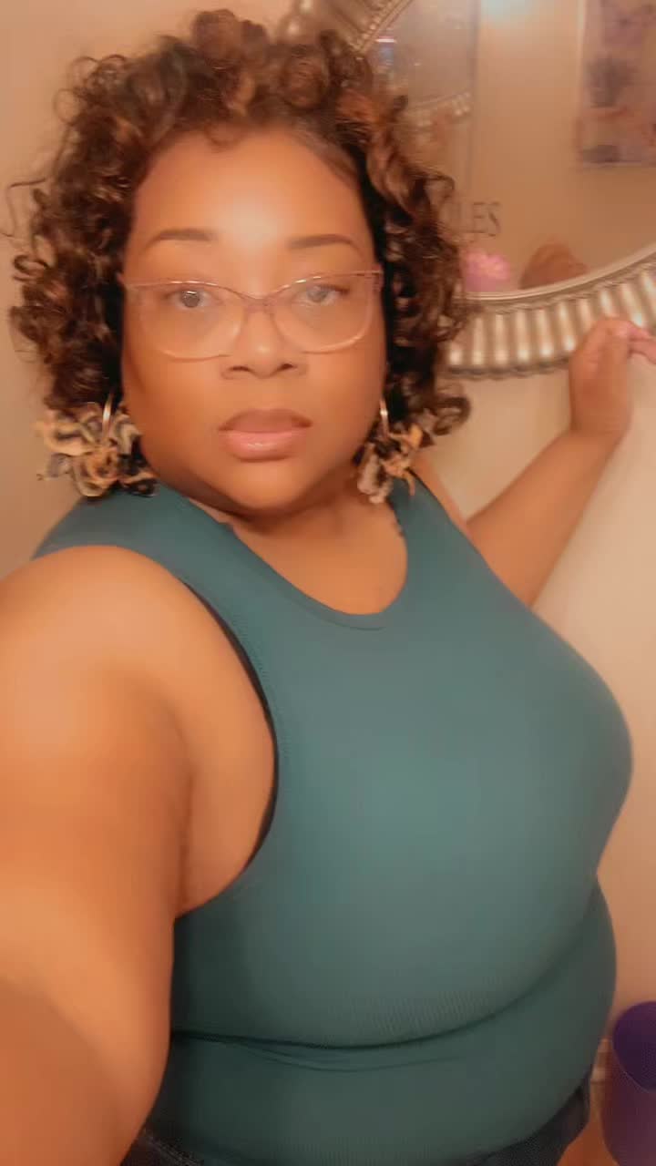 @PlusSizeBarbi
