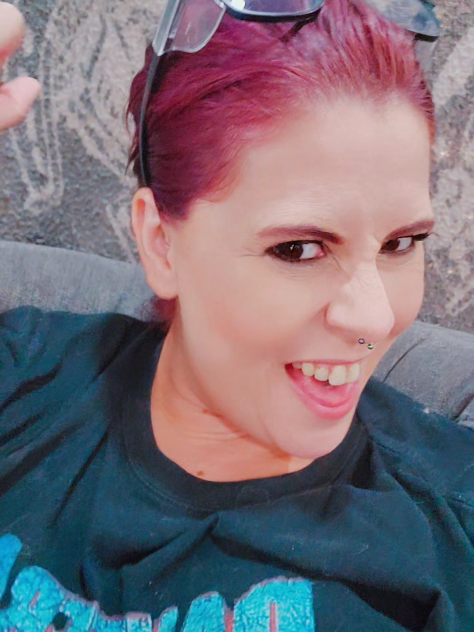 @captivegirl