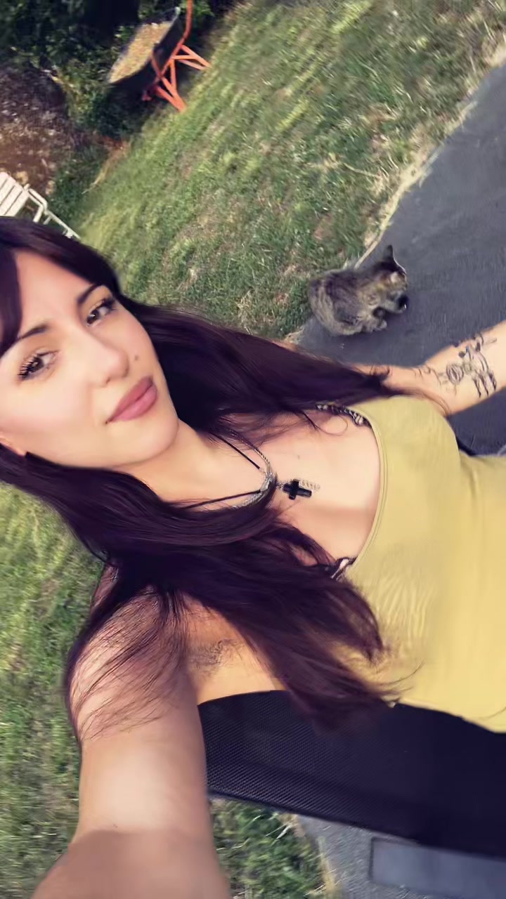 @leynalisana