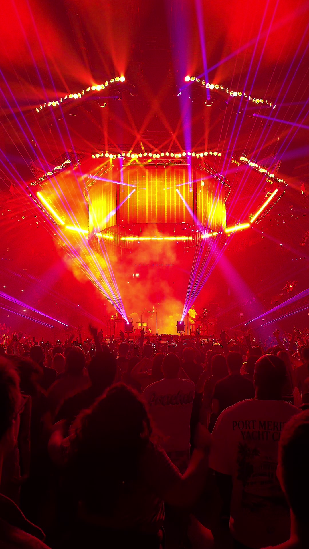 @Moda Center