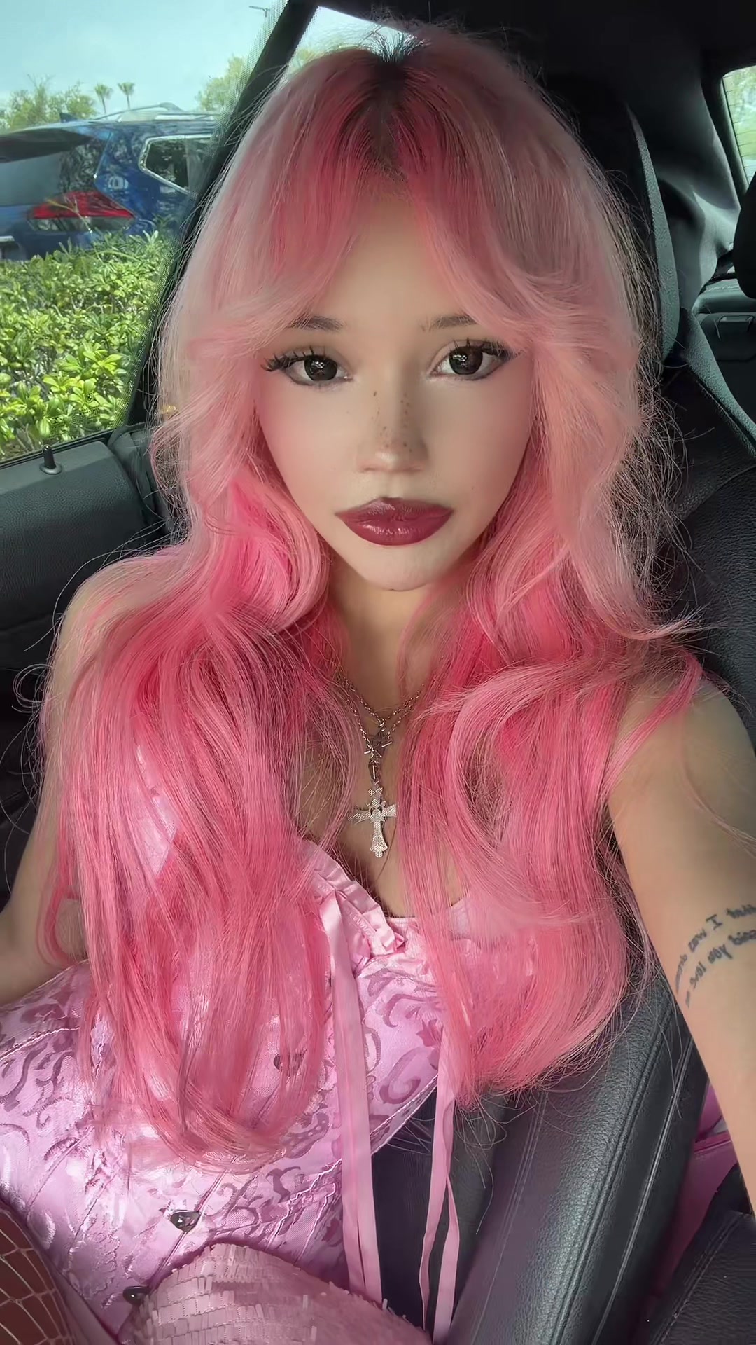 @isabella