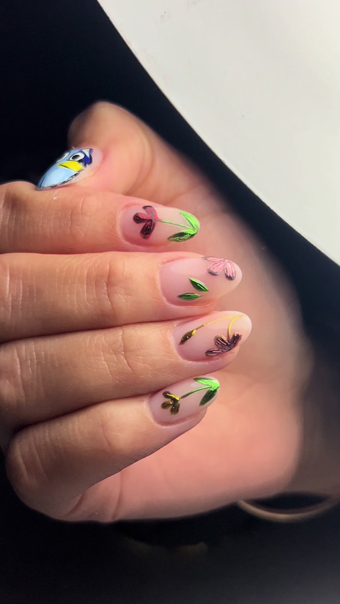@Nails_Nicolesv