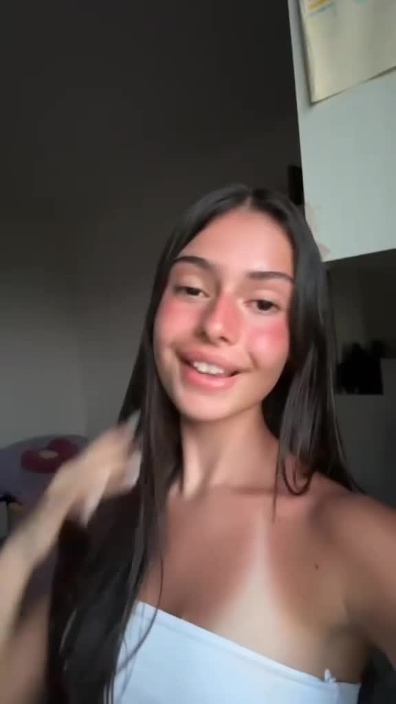 @𝓔𝓵𝓮🖤