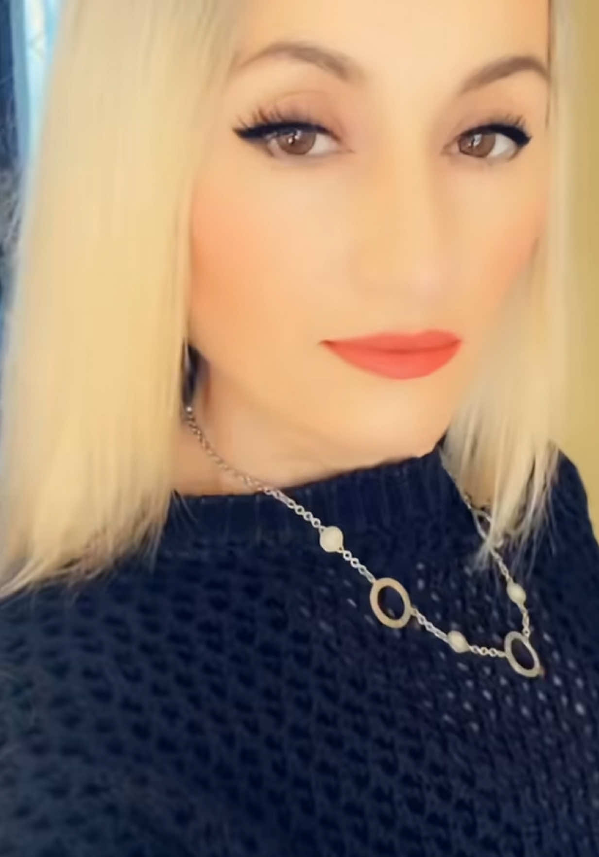 @LillyAndrei