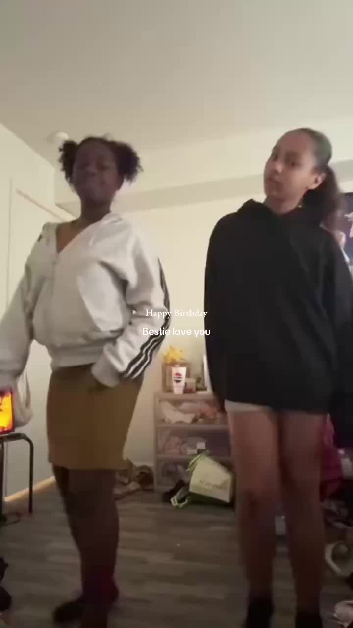@thatgirl_Nyia