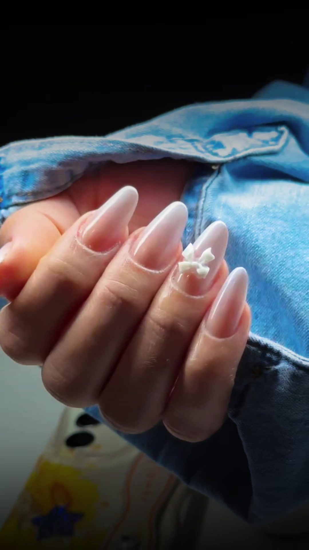 @ReinaNails