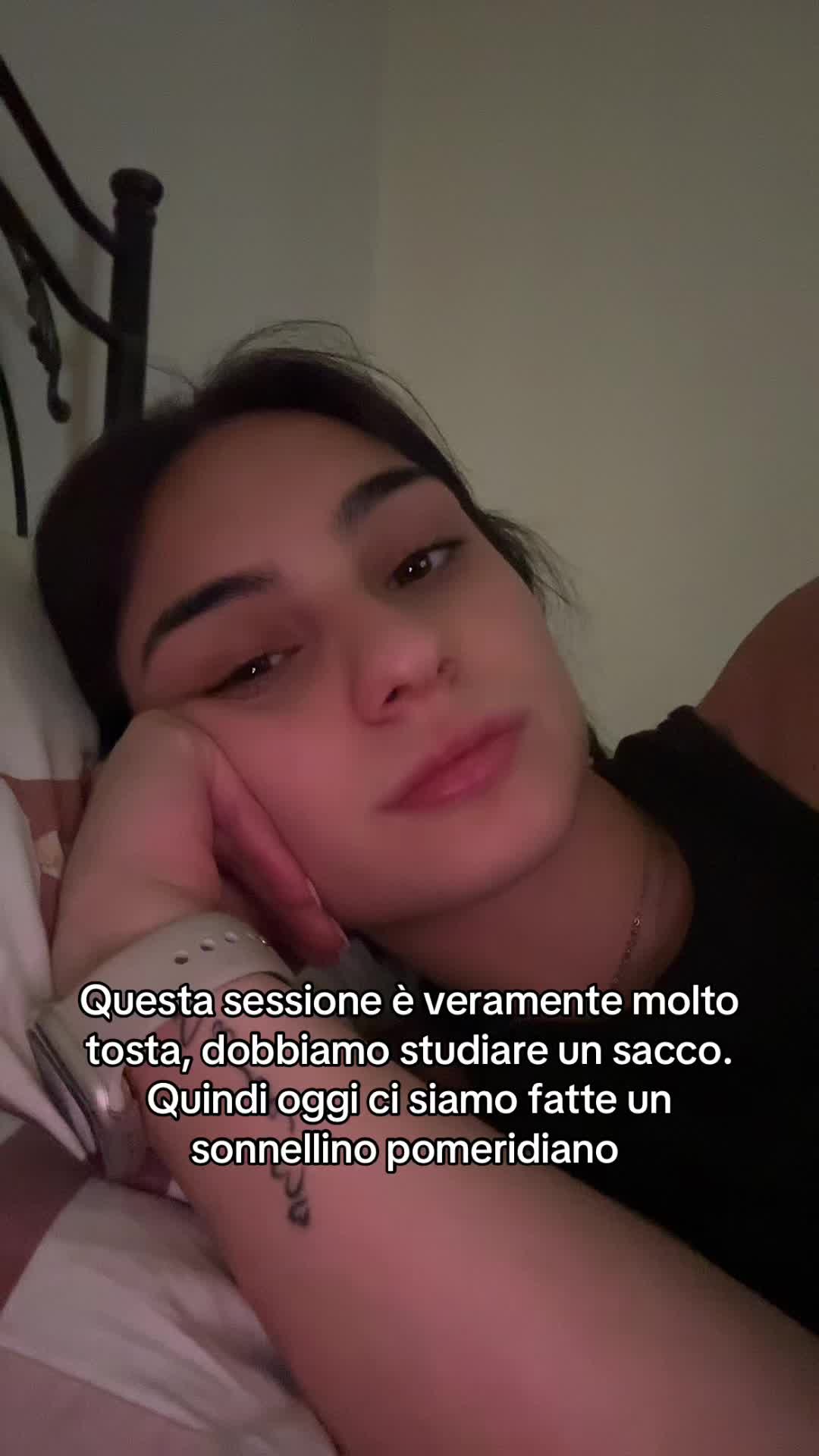 @Adelepzz