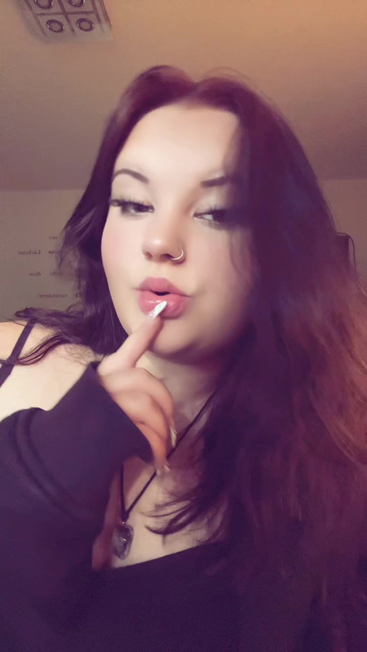 @𝐃𝐚𝐢𝐬𝐲 🥀