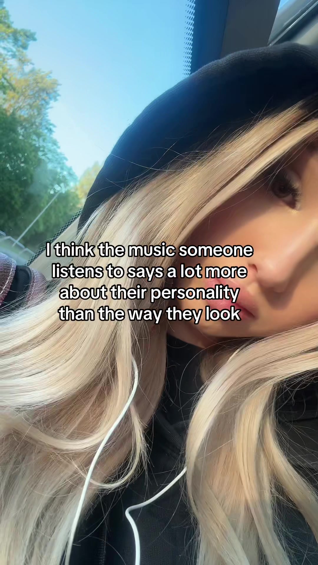 @llivcia