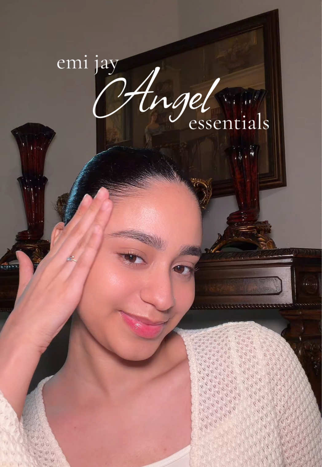@Erika 🦢 &bull; Beauty Creator
