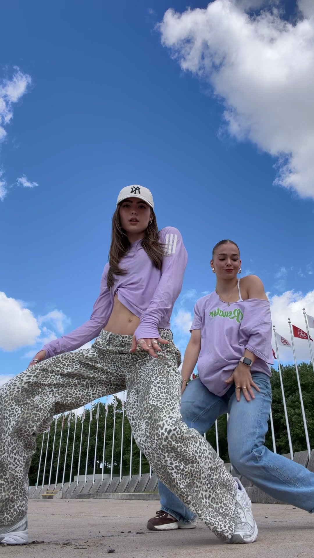 @Beginsisters Official