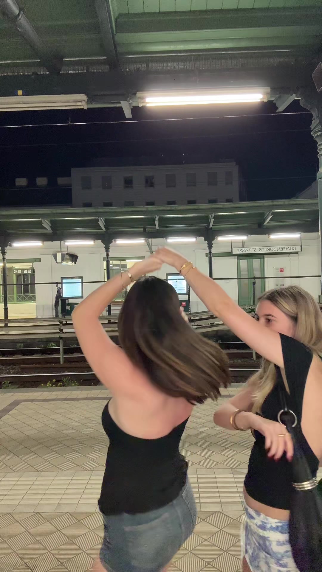 @Lia