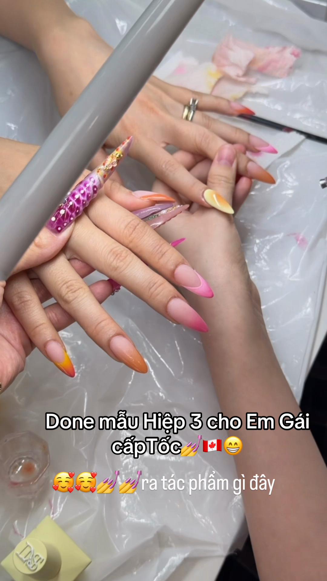 @KimmieNails🇻🇳♥️🇨🇦Tấu Hài😜