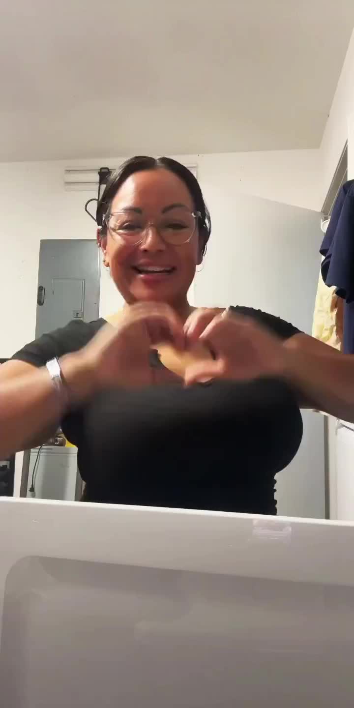 @Lul&uacute;  LIVE 🇲🇽💍🇩🇴
