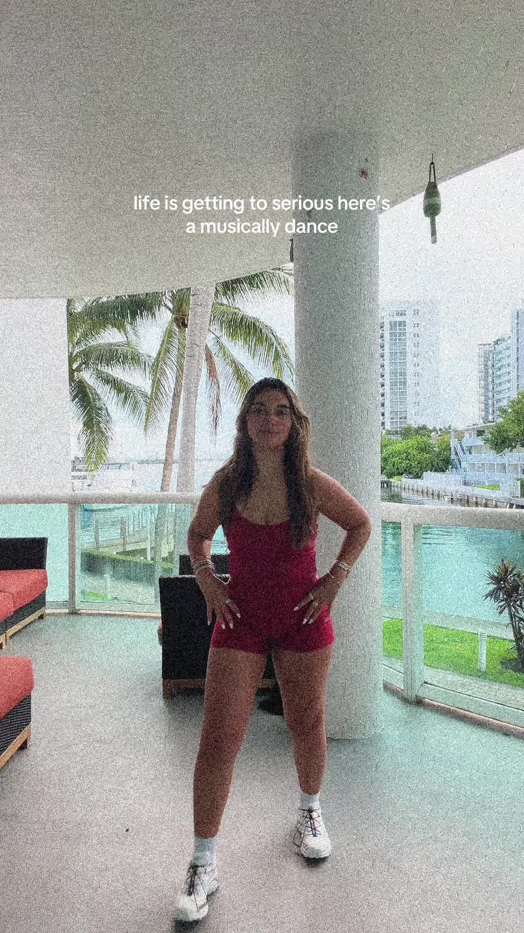 @Alessandra Ros