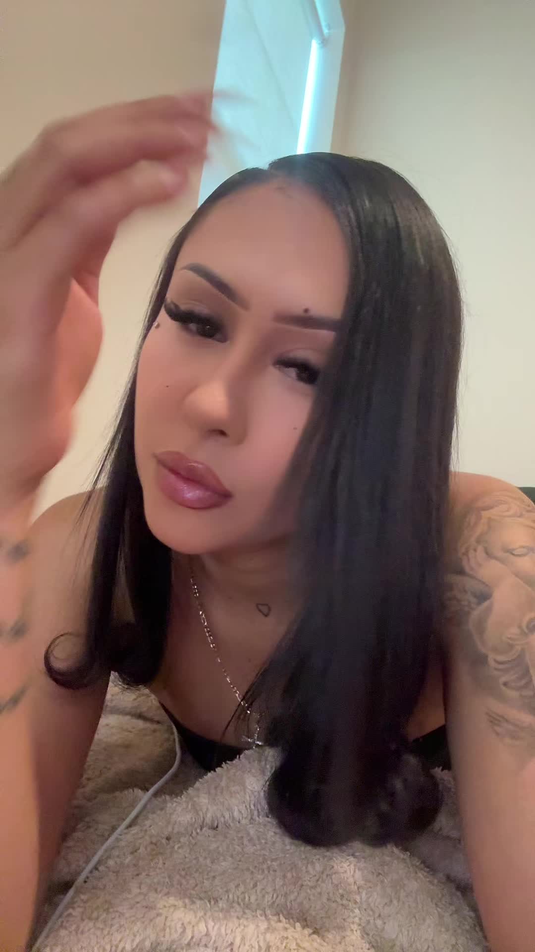 @️
