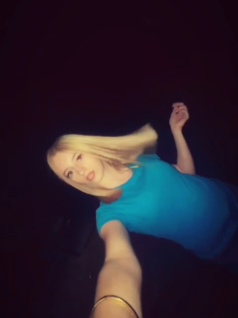 @𝑛𝑒𝑙𝑒🇩🇪🇧🇪
