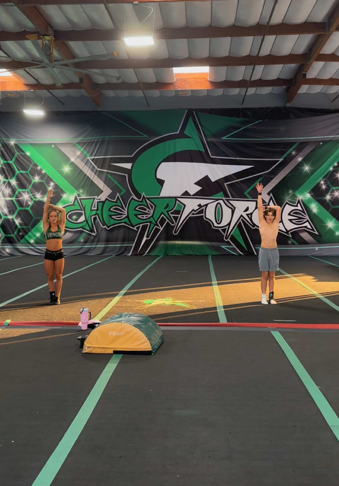 @rileyclagett.cheer