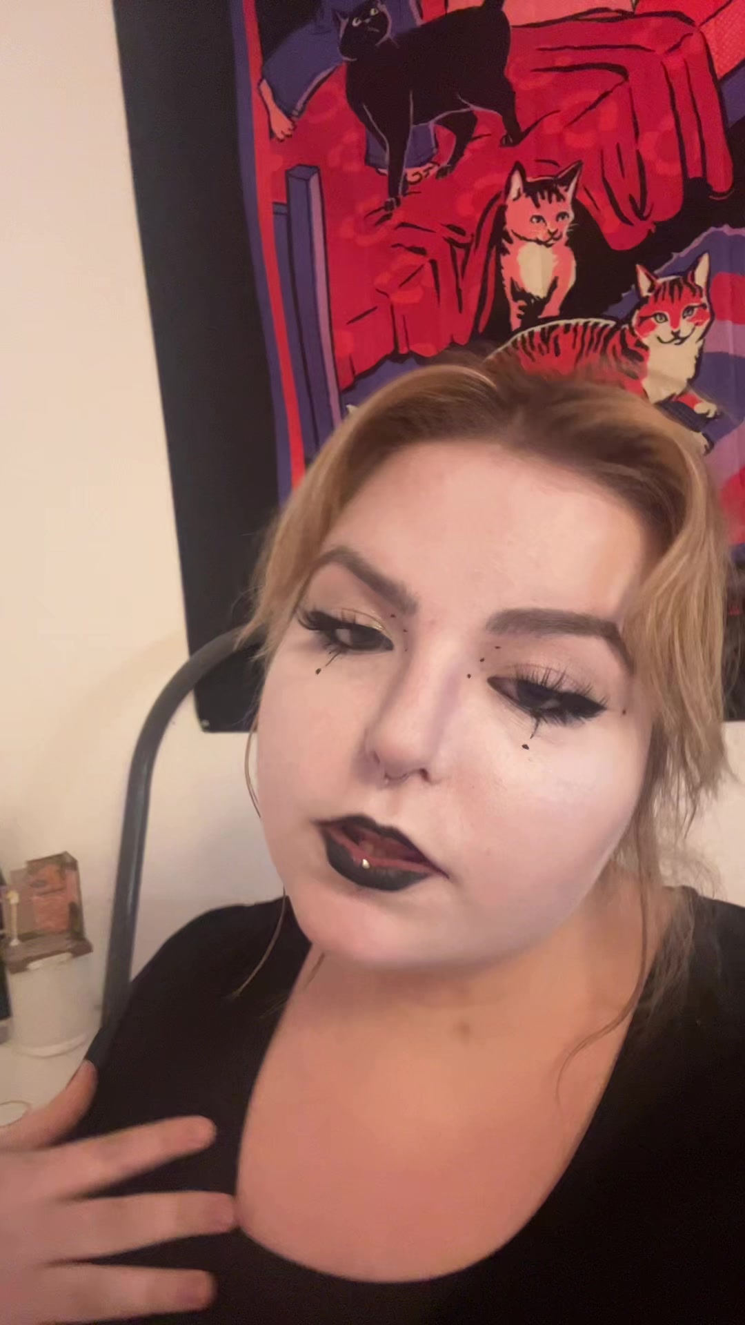 @🖤