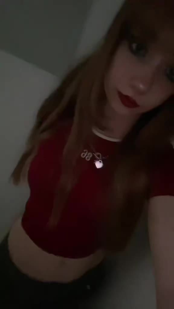 @FEMBOY GOONER メ𝟶