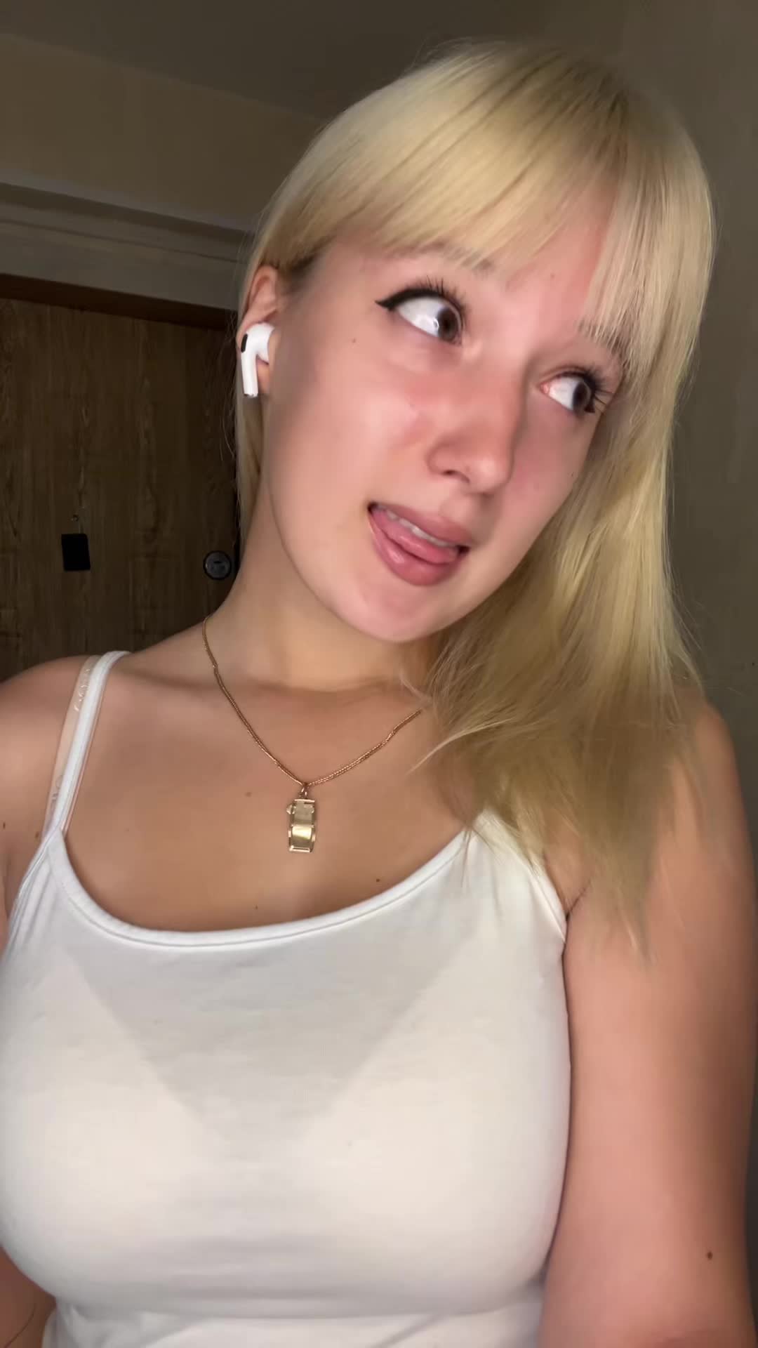 @blondy
