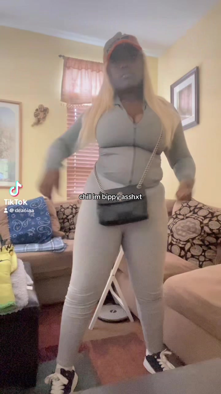 @cutedarkskin0512