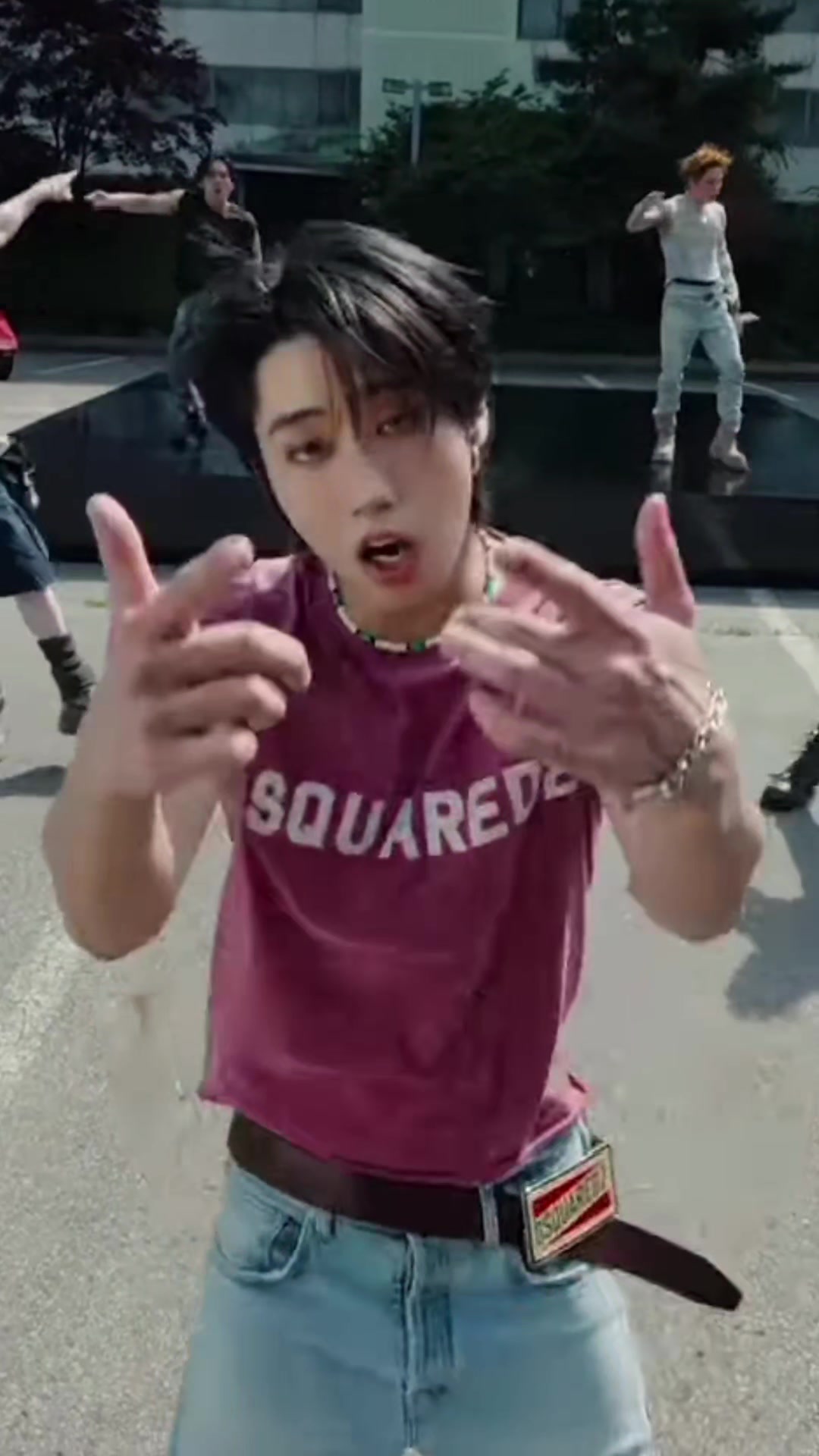 @V-V