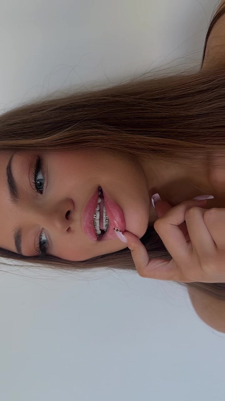 @Yuliia Hodunko