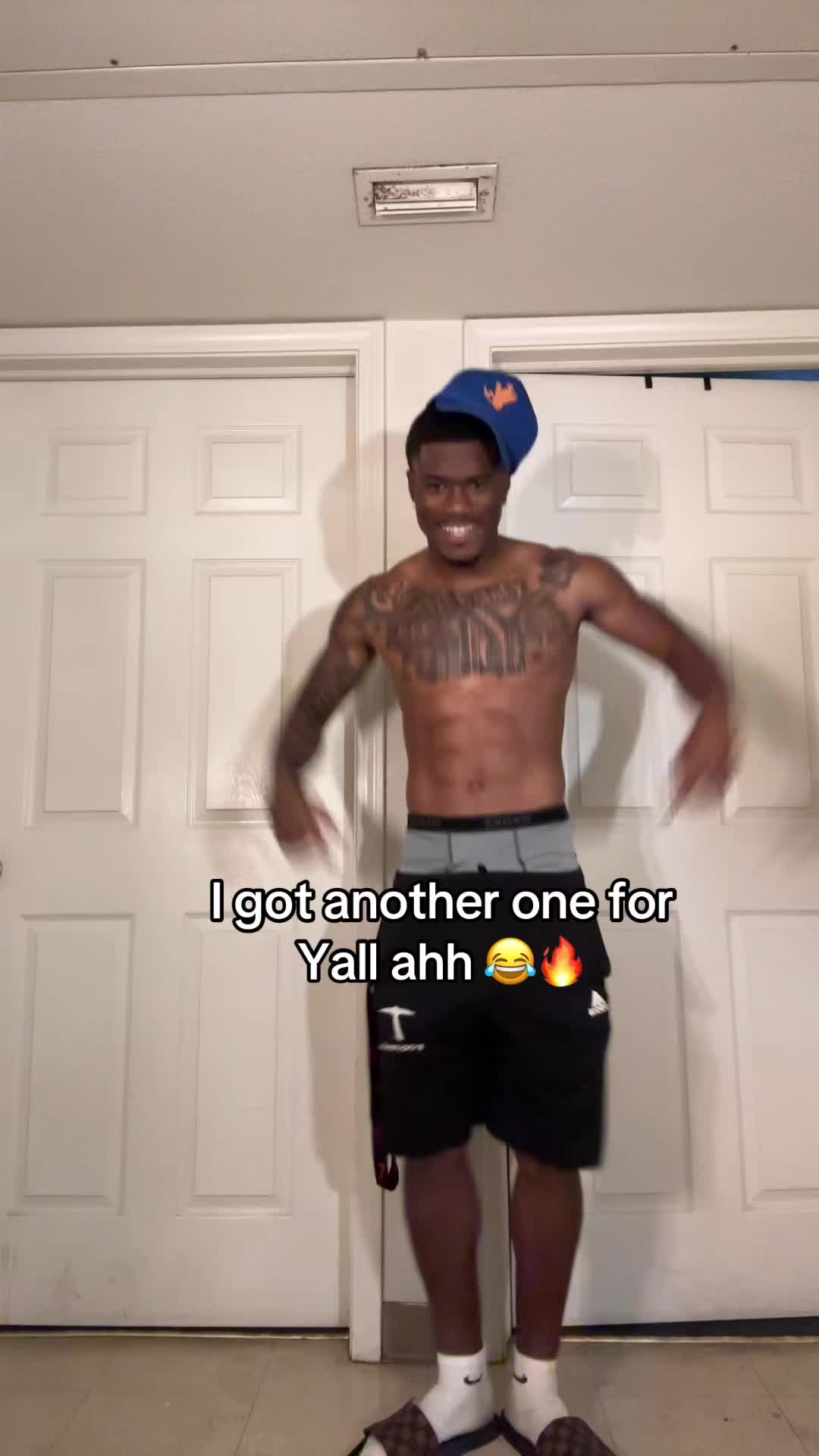 @Laarayy