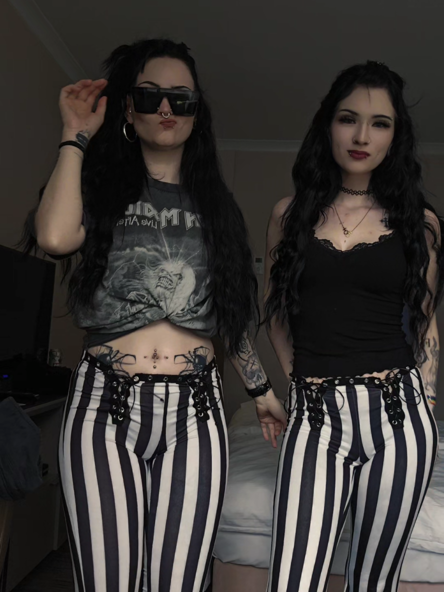 @Scene.twins