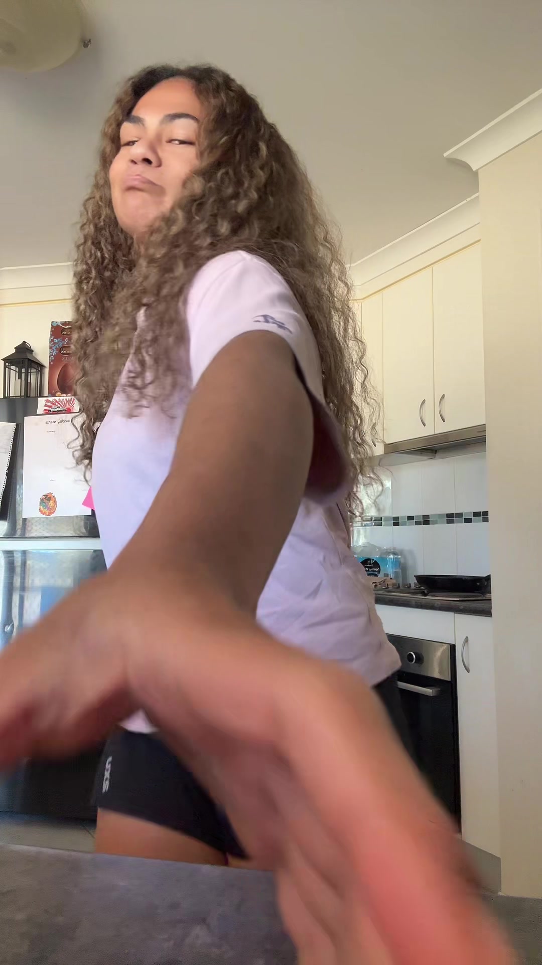 @…