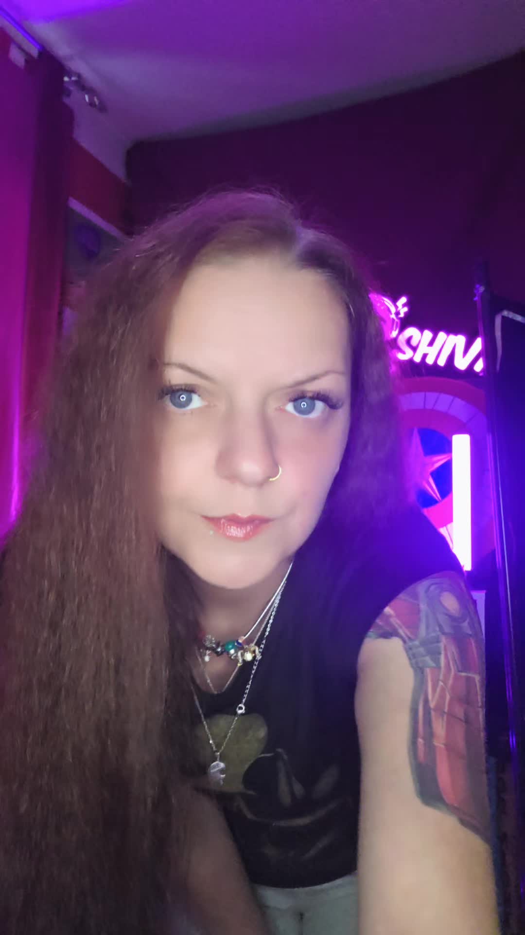@Shiva_Faultier_Queen 🦥👑