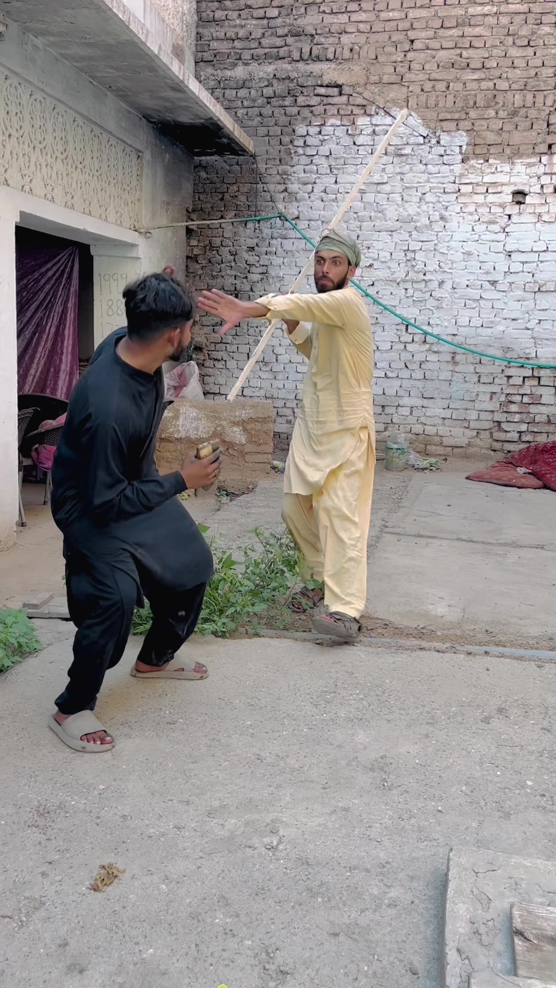 @hasnainshahi_27