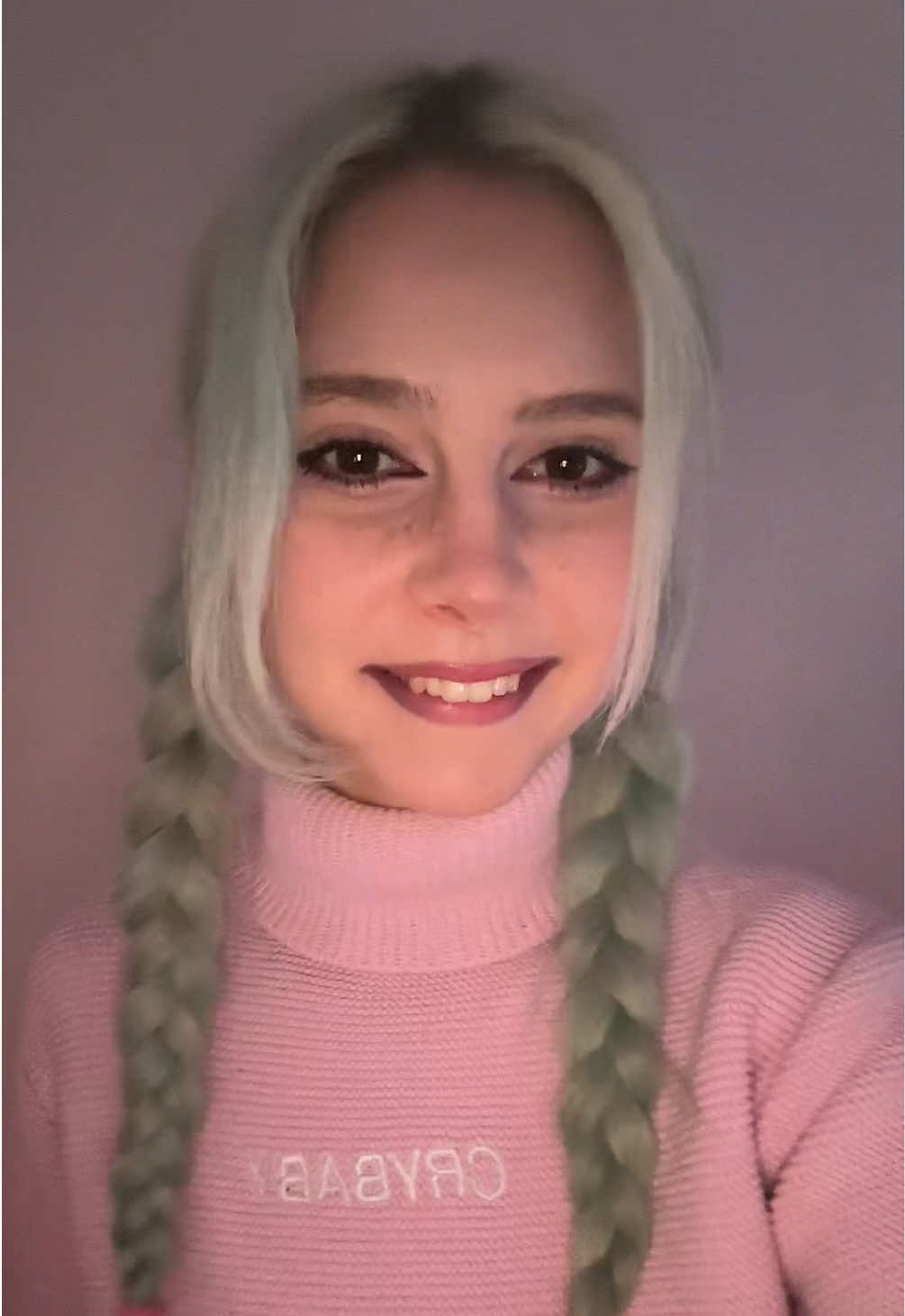 @twitch.tv/sickemoangel