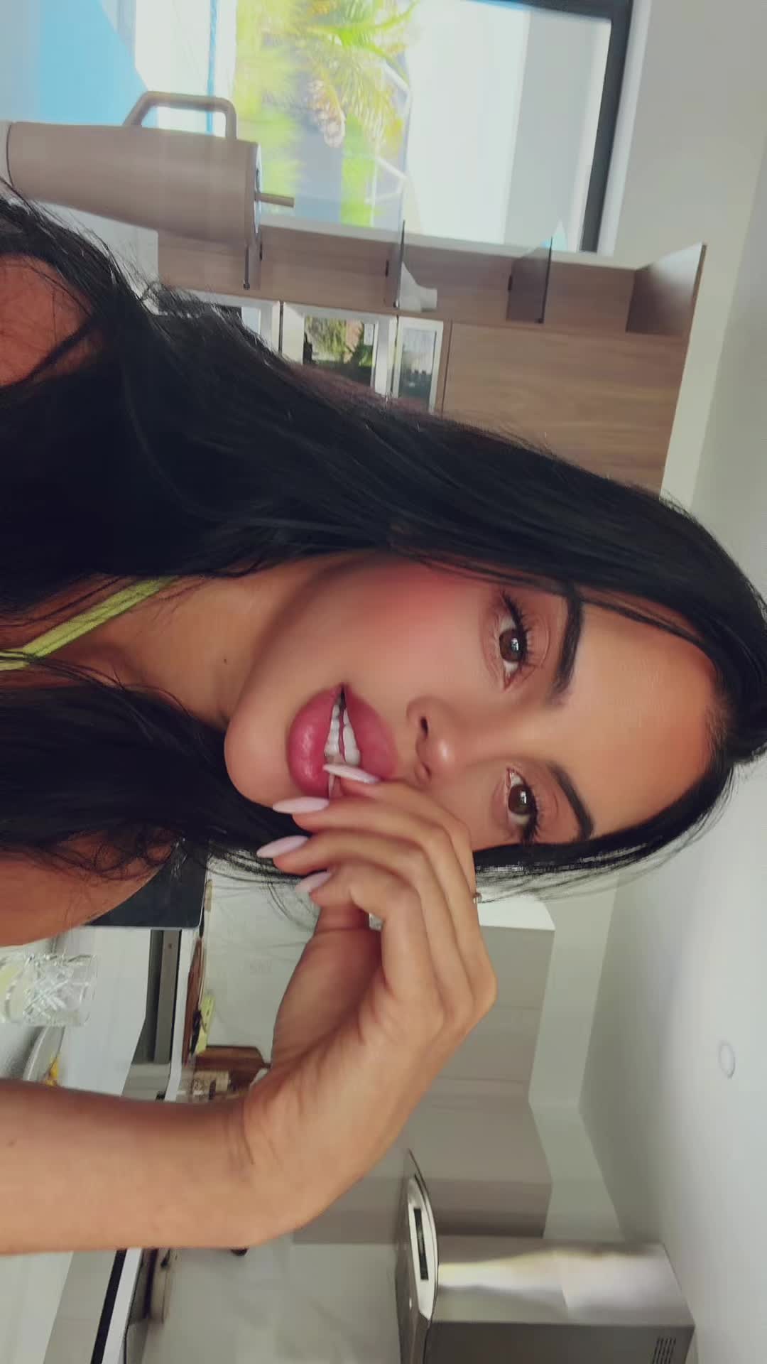 @Melii