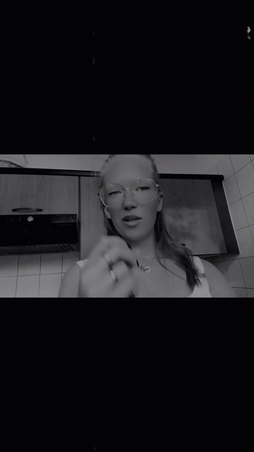 @Celina⚡️🖤