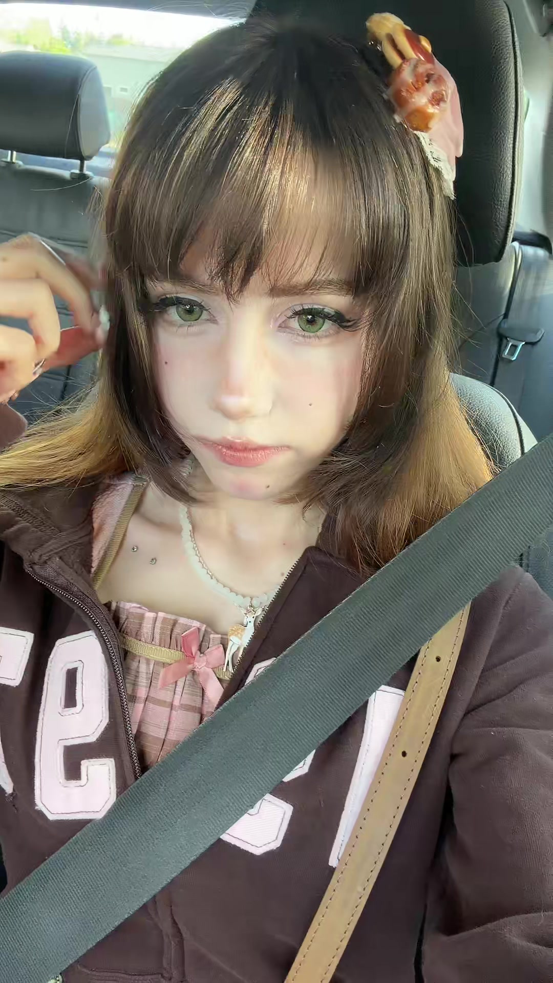 @anastasia (MAIN mewklekitty)