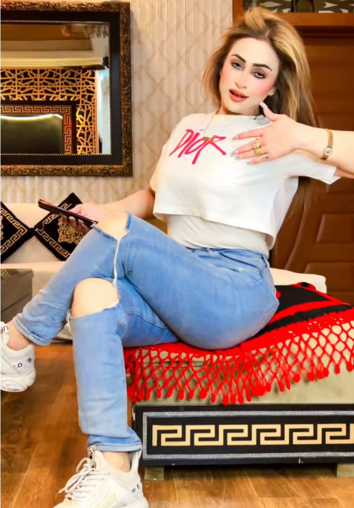 @Honey Shahzadi