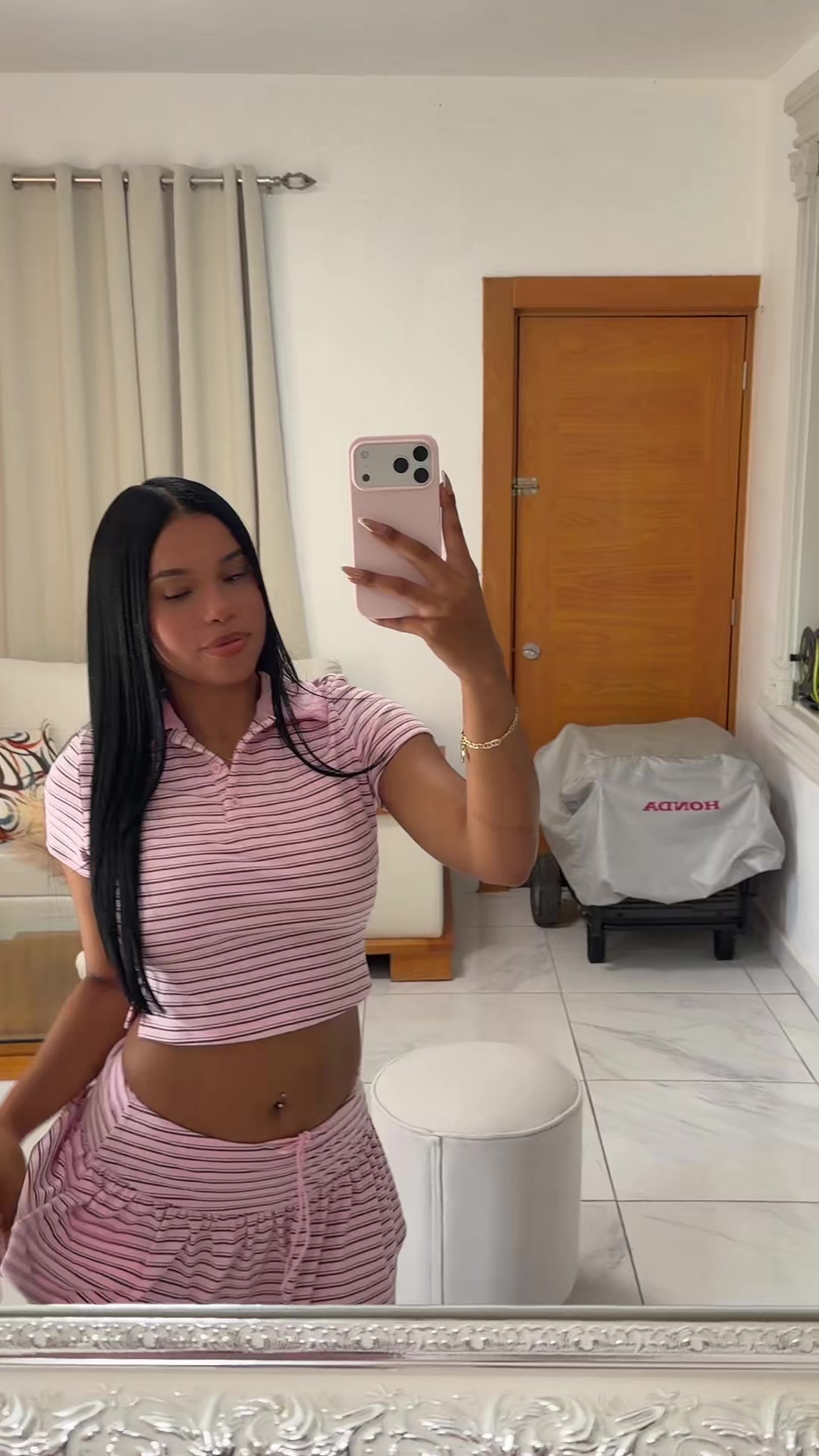@Elyy04